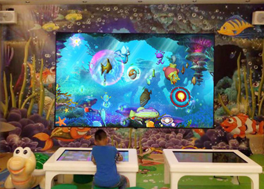 雙屏聯(lián)動(dòng)在娛樂(lè)城的應(yīng)用-好奇數(shù)字科技