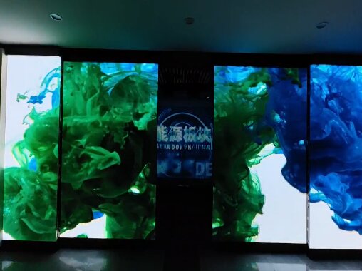 LED開合門滑軌屏-蘇州好奇數(shù)字科技有限公司