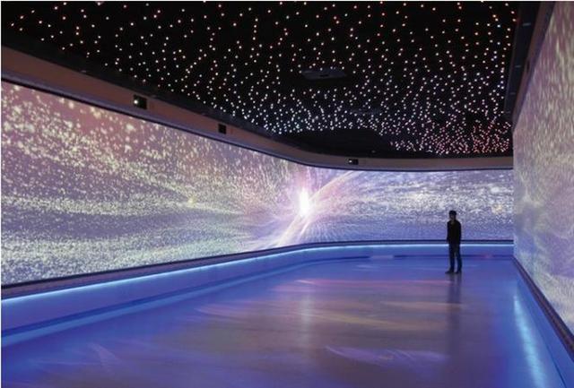 折幕投影融合技術-蘇州好奇數字科技有限公司