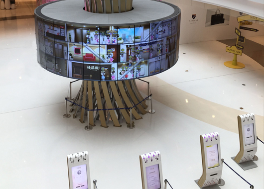 雙屏聯(lián)動(dòng)在商場(chǎng)的應(yīng)用-好奇數(shù)字科技